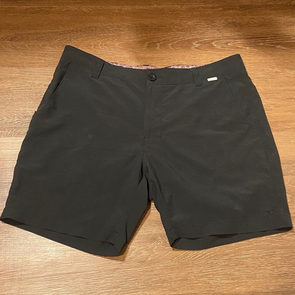 7 Diamonds Black Hybrid Shorts